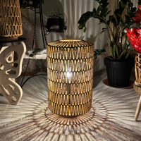 Rattan käsitöölamp